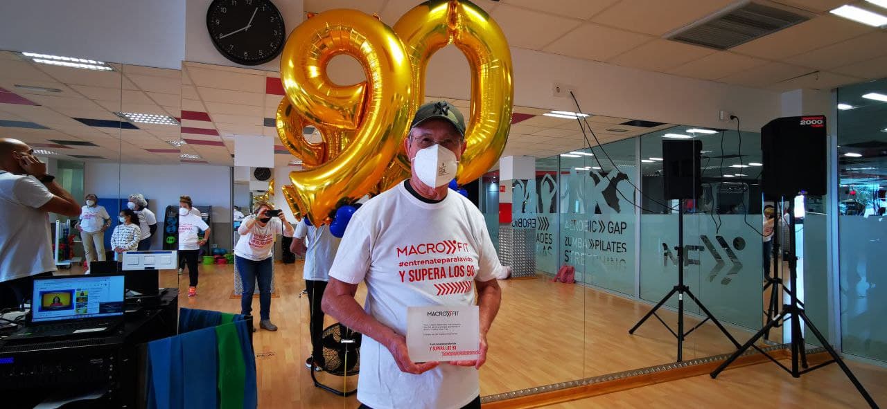 90 años y sigue entrenándose para la vida